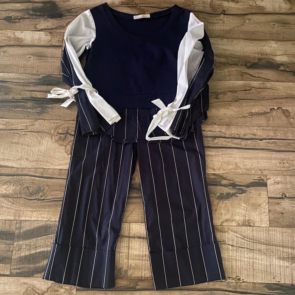 Liviana Conti 2pc Pants/Top Black, White, Pinstripe Made In Italy Sz Us 6/It 42